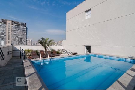Studio para alugar com 30m², 1 quarto e sem vaga Studio para alugar com 30m², 1 quarto e sem vagaÁrea comum - Piscina