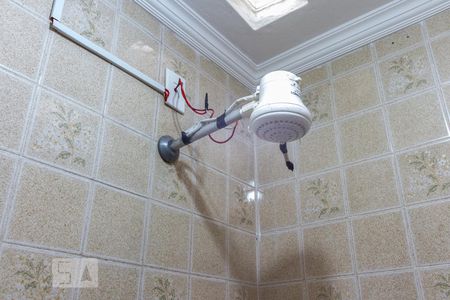 Casa à venda com 250m², 5 quartos e 1 vaga Casa à venda com 250m², 5 quartos e 1 vagaChuveiro do Banheiro Social