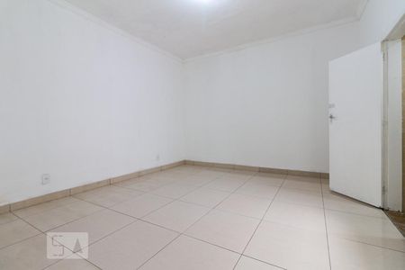 Casa à venda com 250m², 5 quartos e 1 vaga Casa à venda com 250m², 5 quartos e 1 vagaQuarto de Serviço