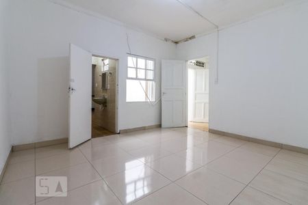 Casa à venda com 250m², 5 quartos e 1 vaga Casa à venda com 250m², 5 quartos e 1 vagaQuarto de Serviço