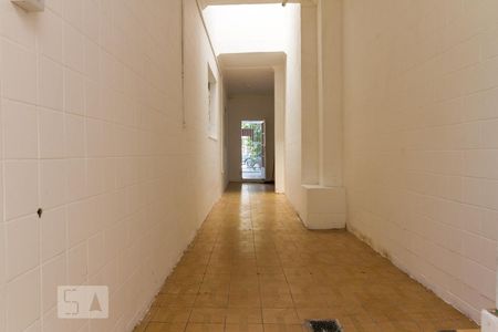 Casa à venda com 250m², 5 quartos e 1 vaga Casa à venda com 250m², 5 quartos e 1 vagaCorredor Lateral