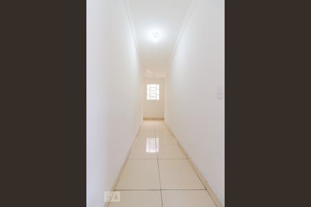 Casa à venda com 250m², 5 quartos e 1 vaga Casa à venda com 250m², 5 quartos e 1 vagaCorredor dos Quartos e Banheiro