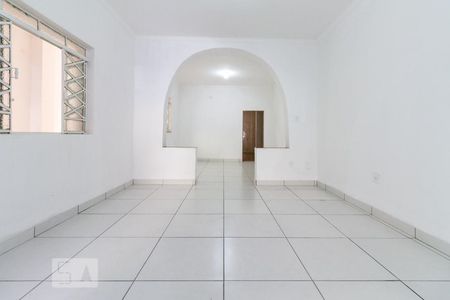 Sala  de casa à venda com 5 quartos, 250m² em Vila Canero, São Paulo