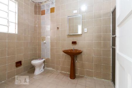 Casa à venda com 250m², 5 quartos e 1 vaga Casa à venda com 250m², 5 quartos e 1 vagaBanheiro Social 1