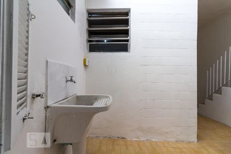 Casa à venda com 250m², 5 quartos e 1 vaga Casa à venda com 250m², 5 quartos e 1 vagaVista do Quarto de Serviço