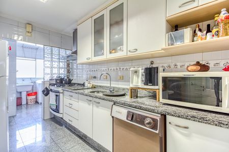 Apartamento para alugar com 175m², 3 quartos e 2 vagas Apartamento para alugar com 175m², 3 quartos e 2 vagasCozinha