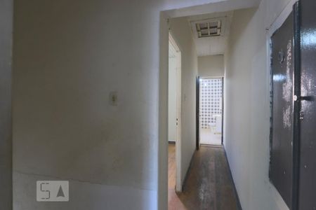 Corredor de casa à venda com 2 quartos, 125m² em Vila Monumento, São Paulo