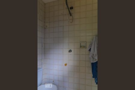 Banheiro de Serviço de casa à venda com 2 quartos, 125m² em Vila Monumento, São Paulo