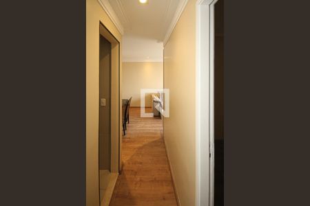 Apartamento à venda com 56m², 2 quartos e 1 vaga Apartamento à venda com 56m², 2 quartos e 1 vagaCorredor