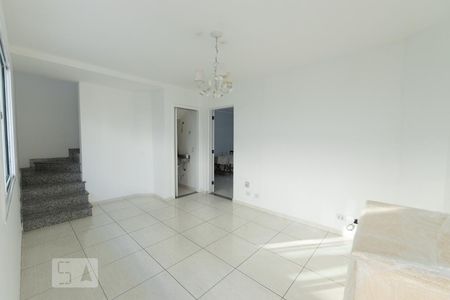 Sala de casa para alugar com 2 quartos, 80m² em Vila Invernada, São Paulo