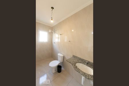 Banheiro Suite 1 de casa para alugar com 2 quartos, 80m² em Vila Invernada, São Paulo