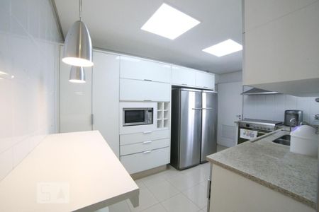 Cozinha de apartamento à venda com 3 quartos, 152m² em Brooklin Paulista, São Paulo