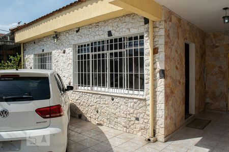 Casa para alugar com 200m², 3 quartos e 2 vagas Casa para alugar com 200m², 3 quartos e 2 vagasGARAGEM