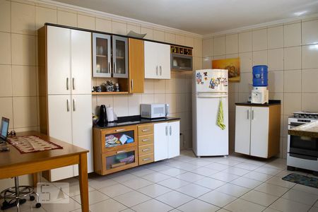 Casa para alugar com 200m², 3 quartos e 2 vagas Casa para alugar com 200m², 3 quartos e 2 vagasCOZINHA