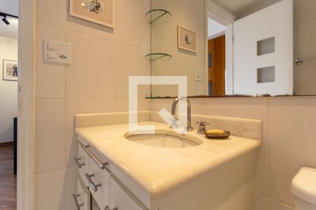 Banheiro de apartamento para alugar com 1 quarto, 60m² em Pinheiros, São Paulo