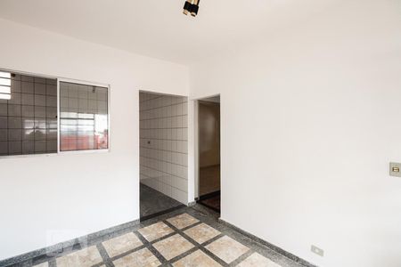 Sala  de casa para alugar com 2 quartos, 60m² em Parque Tomas Saraiva , São Paulo