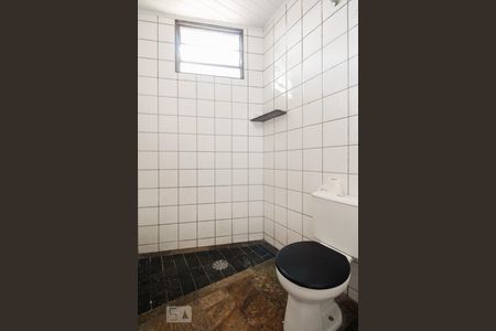 Banheiro  de casa para alugar com 2 quartos, 60m² em Parque Tomas Saraiva , São Paulo