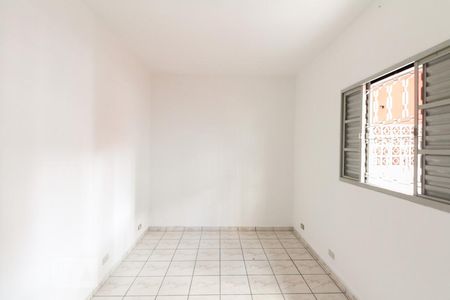 Quarto 1 de casa para alugar com 2 quartos, 60m² em Parque Tomas Saraiva , São Paulo