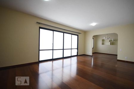 Apartamento para alugar com 167m², 4 quartos e 2 vagasSala