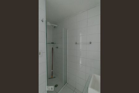 Banheiro de kitnet/studio para alugar com 1 quarto, 30m² em Liberdade, São Paulo