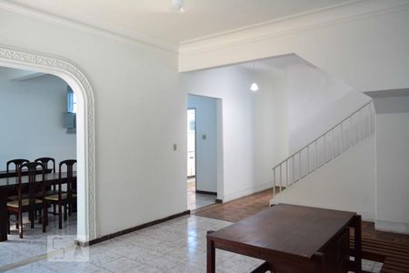Sala de Casa com 5 quartos, 360m² Lourdes