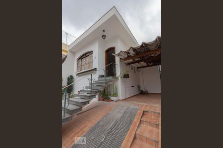 Casa à venda com 170m², 3 quartos e 3 vagasFachada