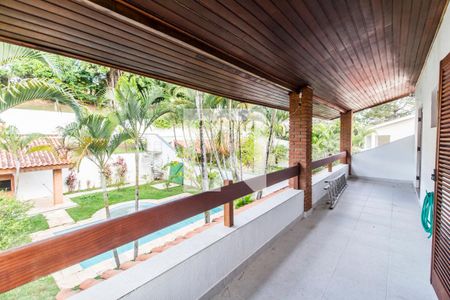 Casa de condomínio à venda com 350m², 4 quartos e 6 vagasVaranda