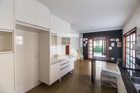 Casa de condomínio à venda com 350m², 4 quartos e 6 vagasCozinha