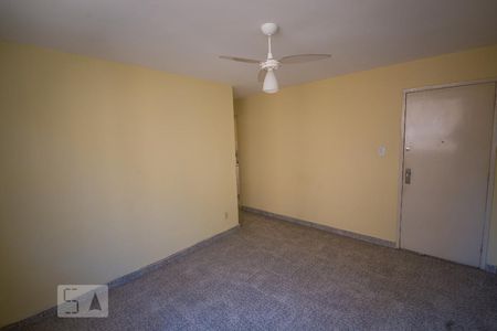 Sala de apartamento para alugar com 2 quartos, 70m² em Santa Rosa, Niterói