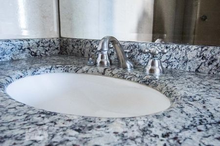 Apartamento à venda com 73m², 2 quartos e 1 vagaBanheiro 2