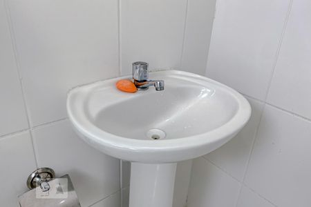 Apartamento para alugar com 55m², 2 quartos e 1 vagaDetalhe Banheiro