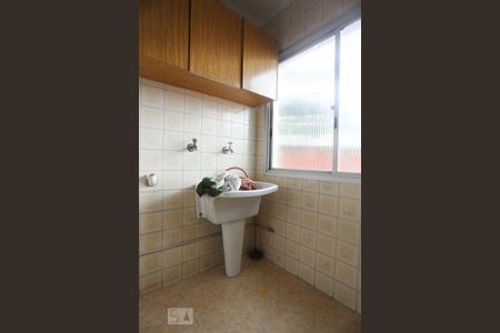 Apartamento para alugar com 65m², 2 quartos e 1 vagaÁrea de Serviço