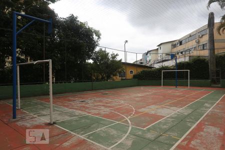 Apartamento para alugar com 65m², 2 quartos e 1 vagaQuadra