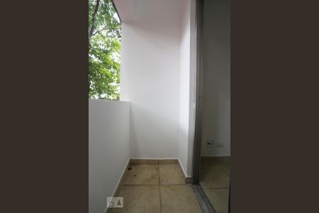Sacada de apartamento para alugar com 2 quartos, 65m² em Jardim Ester, São Paulo
