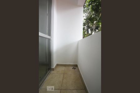Sacada de apartamento para alugar com 2 quartos, 65m² em Jardim Ester, São Paulo