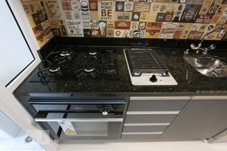 Apartamento para alugar com 77m², 2 quartos e 2 vagascozinha