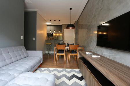 sala de apartamento para alugar com 2 quartos, 77m² em Jardim Leonor, São Paulo