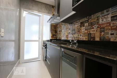 Apartamento para alugar com 77m², 2 quartos e 2 vagascozinha