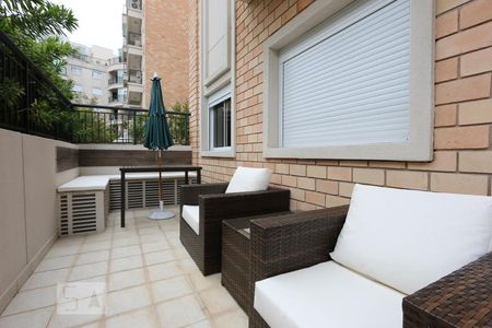 Apartamento para alugar com 77m², 2 quartos e 2 vagassacada