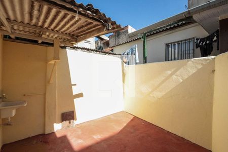 Casa para alugar com 55m², 1 quarto e sem vagaQuintal