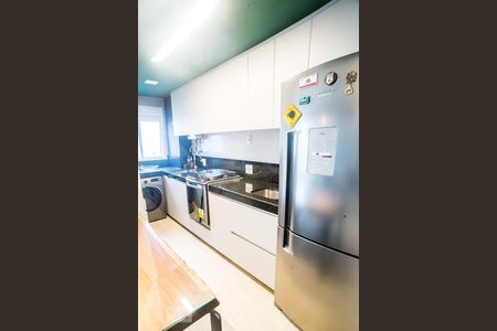Cozinha de apartamento para alugar com 2 quartos, 67m² em Passo da Areia, Porto Alegre