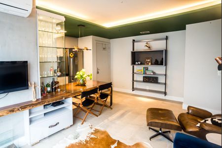 Sala de apartamento para alugar com 2 quartos, 67m² em Passo da Areia, Porto Alegre