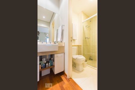 Banheiro de apartamento para alugar com 1 quarto, 44m² em Vila Olímpia, São Paulo