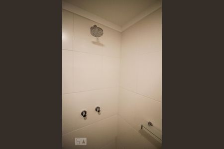 Banheiro de apartamento à venda com 1 quarto, 58m² em Alto de Pinheiros, São Paulo