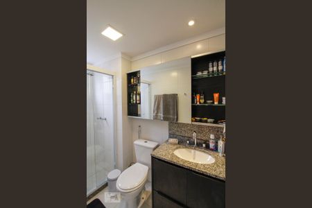 Apartamento à venda com 58m², 1 quarto e 2 vagasBanheiro da Suíte