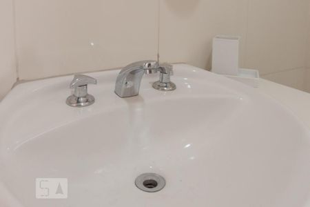 Banheiro de apartamento para alugar com 2 quartos, 64m² em Botafogo, Rio de Janeiro