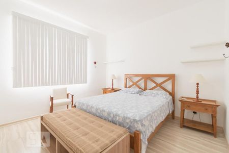 Quarto 1 de apartamento para alugar com 2 quartos, 64m² em Botafogo, Rio de Janeiro