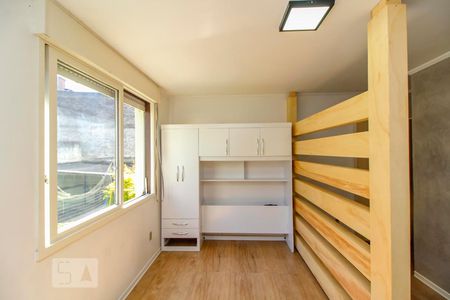 Dormitório de apartamento à venda com 1 quarto, 30m² em Bom Jesus, Porto Alegre