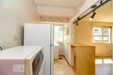 Cozinha de apartamento à venda com 1 quarto, 30m² em Bom Jesus, Porto Alegre