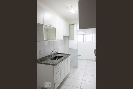 Cozinha de apartamento para alugar com 2 quartos, 53m² em Taboão, Diadema